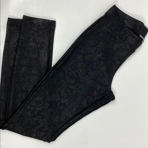 Express Sleek Black Snakeprint Leggings